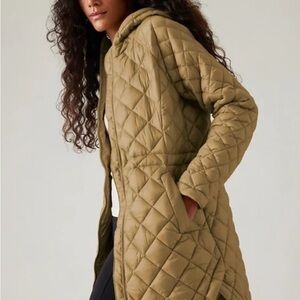 Athleta Whisper Featherless Women's Hooded Quilted Puffer Jacket - Gold